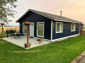 802 Fields Rd in Ellensburg, WA - Building Photo - Building Photo