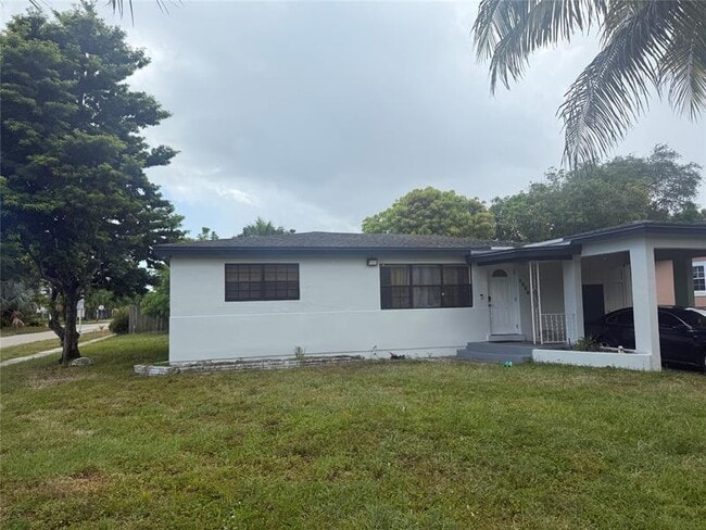 property at 2800 SW 9th St