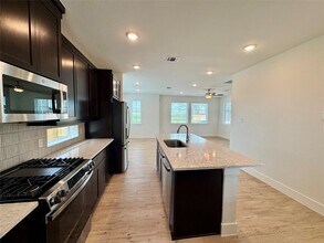 1210 Shaded Rock Dr in Missouri City, TX - Building Photo - Building Photo