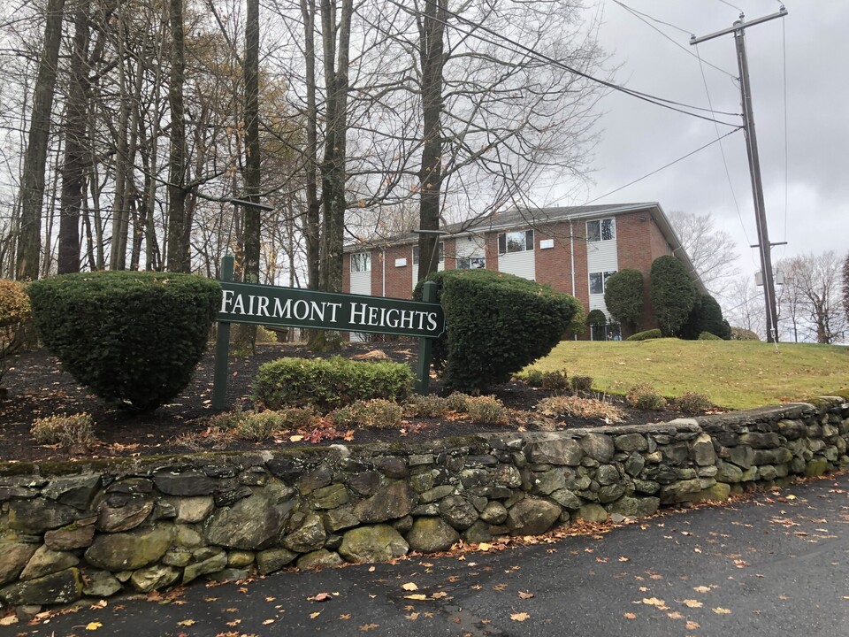 61 Fairmount St in Marlborough, MA - Building Photo