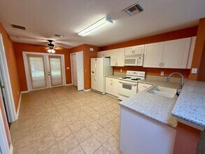 50 Park Pl in Panama City Beach, FL - Building Photo - Building Photo