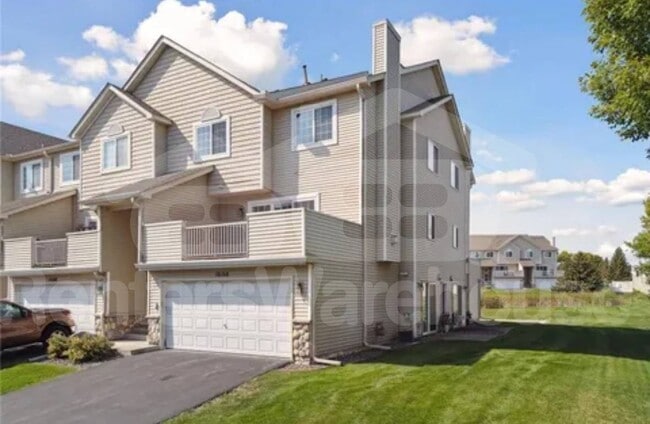 16168 70th Pl N in Osseo, MN - Building Photo - Building Photo