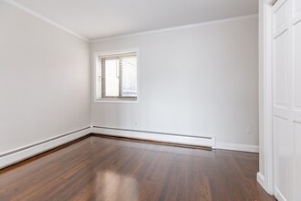 261 Beacon St, Unit 70 in Boston, MA - Building Photo - Building Photo