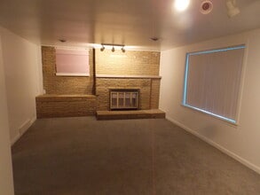 8795 Main St in Avoca, MI - Building Photo - Building Photo