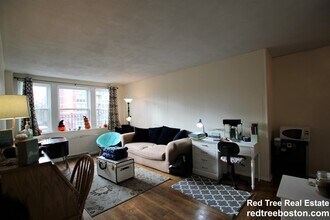 1999 Commonwealth Ave in Boston, MA - Building Photo - Building Photo