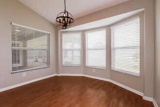 1826 Citrus Orchard Way in Valrico, FL - Foto de edificio - Building Photo