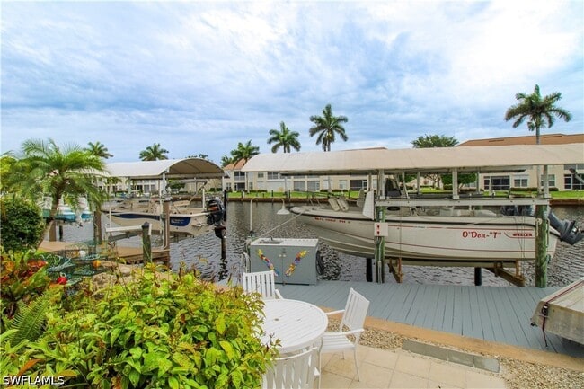 property at 183 Eveningstar Cay