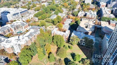 224 N Poplar St in Charlotte, NC - Building Photo - Building Photo