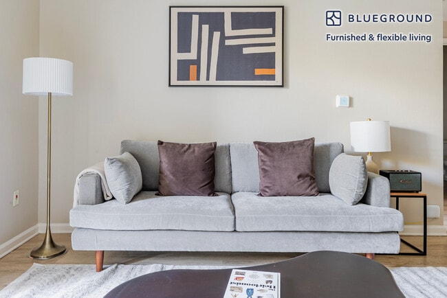 700 Agnew Rd in Santa Clara, CA - Building Photo - Building Photo