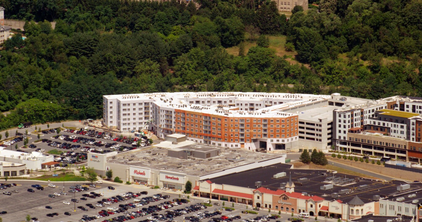 Avalon Hunt Valley West in Hunt Valley, MD - Building Photo