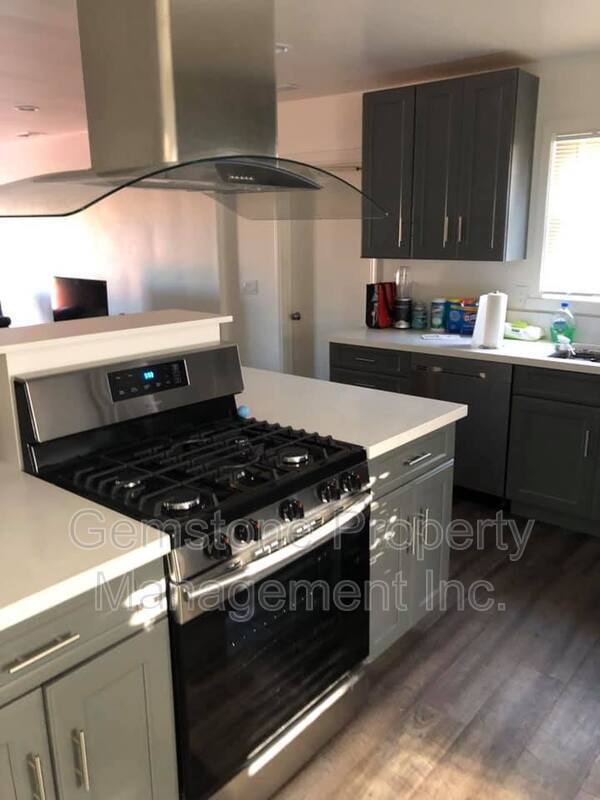 5661 Dorothy Way in San Diego, CA - Building Photo - Building Photo