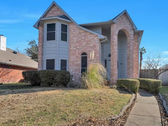7900 Roundtable Rd in Frisco, TX - Foto de edificio - Building Photo