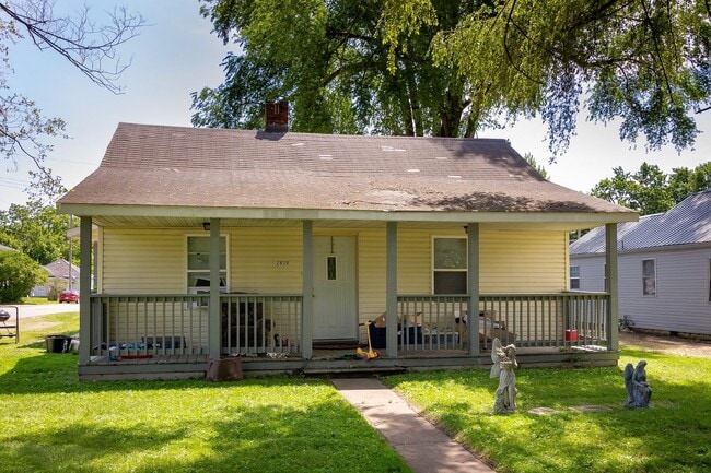 property at 2020 N Glenwood Ave