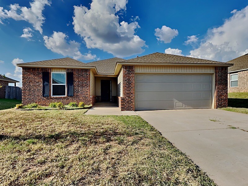 11525 NW 97th St in Yukon, OK - Building Photo