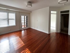 1304 W Eddy St, Unit 1 in Chicago, IL - Building Photo - Building Photo