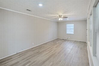 1106-12th 1/2 12th 1/2 St N in Texas City, TX - Building Photo - Building Photo