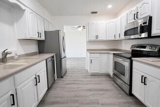 6000 Dr M.L.K. Jr St N in St. Petersburg, FL - Building Photo - Building Photo