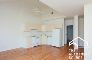 923 W Dickens Ave, Unit 202 in Chicago, IL - Building Photo
