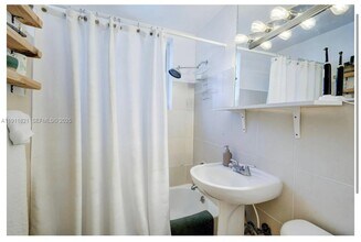 320 80th St in Miami Beach, FL - Building Photo - Building Photo