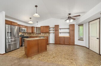 5334 N Rock Spring in Bel Aire, KS - Building Photo - Building Photo