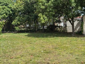 16981 NE 8th Ct in North Miami Beach, FL - Building Photo - Building Photo