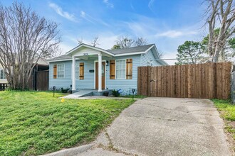 3024 Carnation Ave in Fort Worth, TX - Building Photo - Building Photo