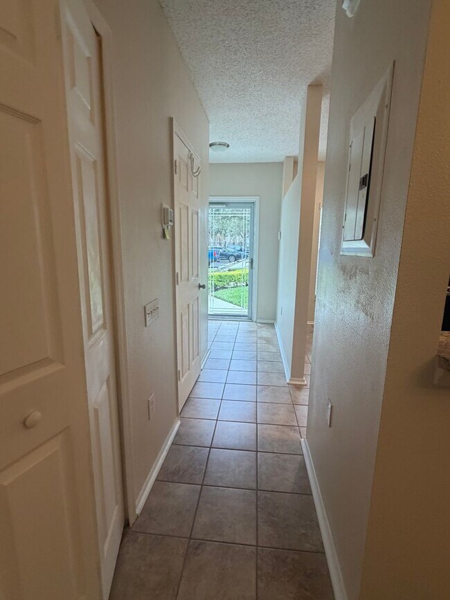 8622 Hunters Key Cir in Tampa, FL - Building Photo - Building Photo