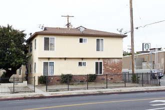 Whitsett Estates in North Hollywood, CA - Building Photo - Building Photo