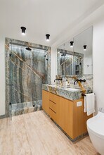 346 W 22nd St in New York, NY - Building Photo - Building Photo