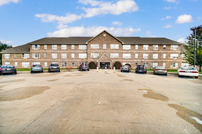 Kirby Manor in Hobart, IN - Foto de edificio - Building Photo