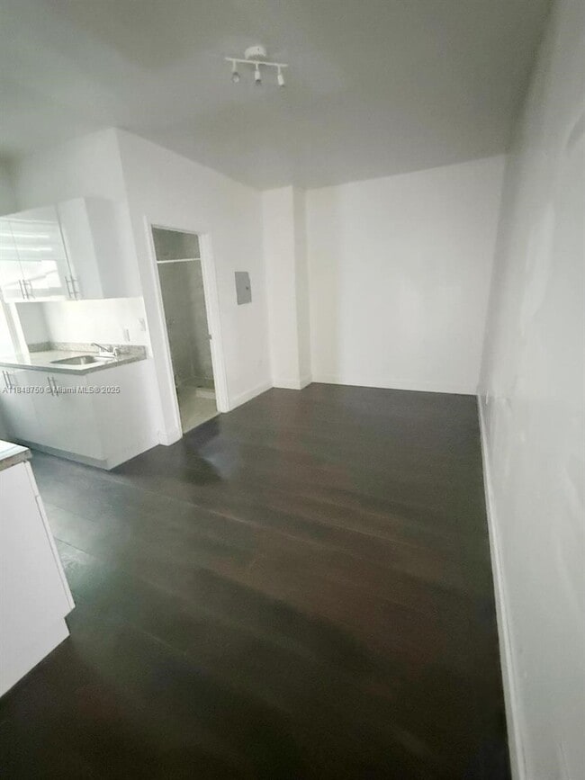 337 SW 10th Ave
