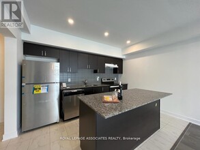 8-208 Culinary Ln in Barrie, ON - Building Photo - Building Photo