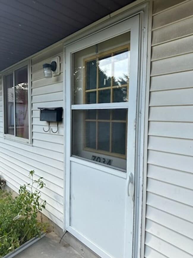 property at 703 N 2nd St