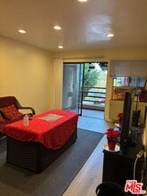 1119 Albany St in Los Angeles, CA - Building Photo - Building Photo