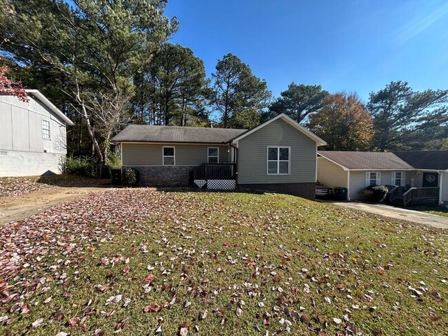 property at 1729 Huntington Dr