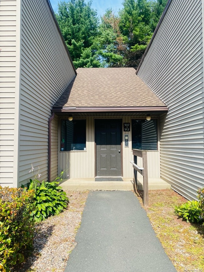 property at 507 Twin Circle Dr