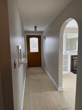 396 Wellesley Ave in Wellesley, MA - Building Photo - Building Photo