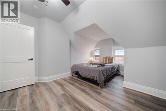 120 Robinson St in Hamilton, ON - Building Photo - Building Photo