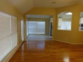 104 Laguna Pointe Dr in League City, TX - Building Photo - Building Photo