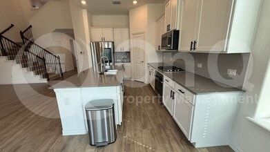 1207 Sweetgum St in Princeton, TX - Foto de edificio - Building Photo