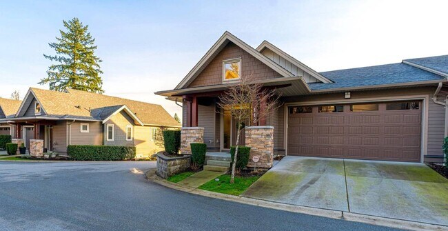 3467 Gislason Av in Coquitlam, BC - Building Photo - Building Photo
