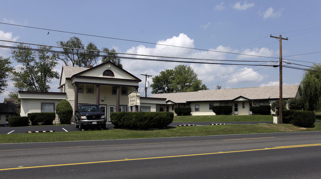 Plantation Garden Apartments in Middletown, VA - Building Photo - Building Photo