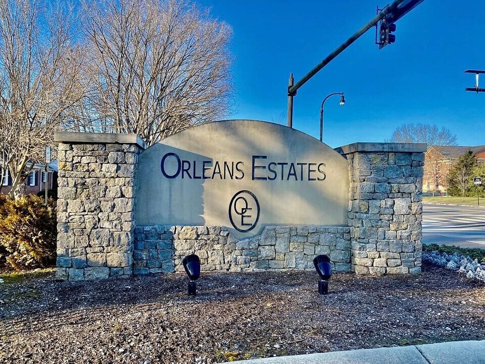 303 Granville Rd in Franklin, TN - Building Photo