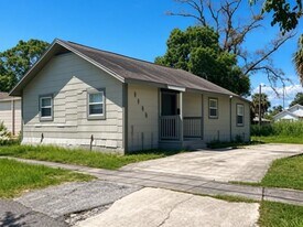 1125 13th Ave S in St. Petersburg, FL - Building Photo