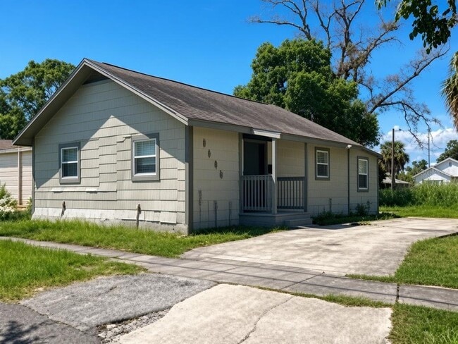 property at 1125 13th Ave S