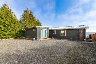 3733 Sinclair Dr in Ferndale, WA - Building Photo - Building Photo
