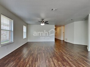 813 Honey Dew Ln in Fort Worth, TX - Foto de edificio - Building Photo