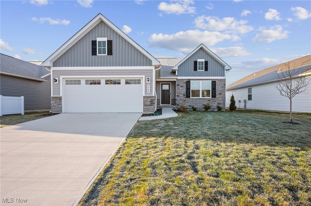 3786 Padre Pio Ln in Perry, OH - Building Photo