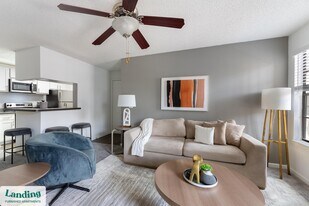 10263 Whispering Forest Dr in Jacksonville, FL - Building Photo