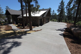 261 Monarch Crest Trl in Durango, CO - Building Photo - Building Photo